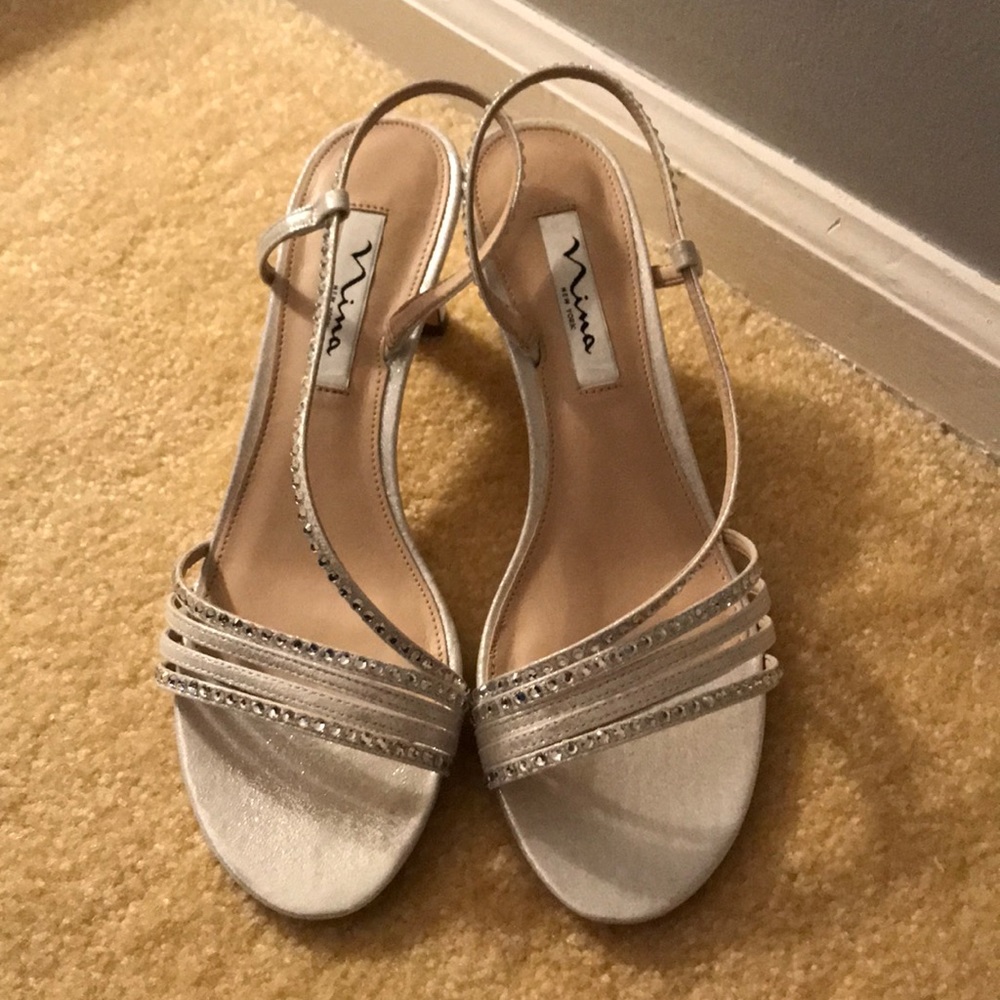 Nina Silver Dress Shoe style “Gerri” size 8W